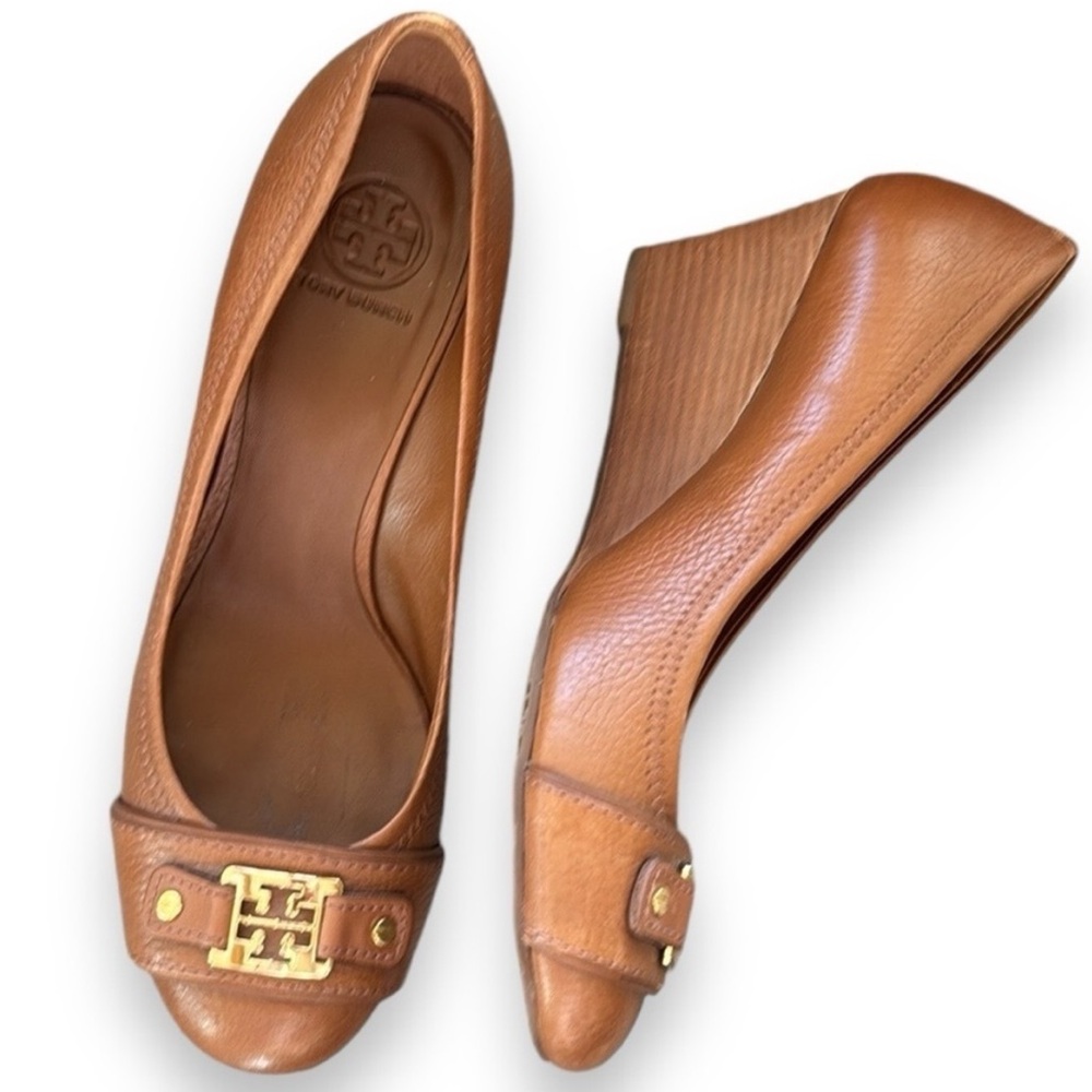 Tory Burch Brown Leather 'Ambrose' Wedge Pumps - Picture 3 of 16